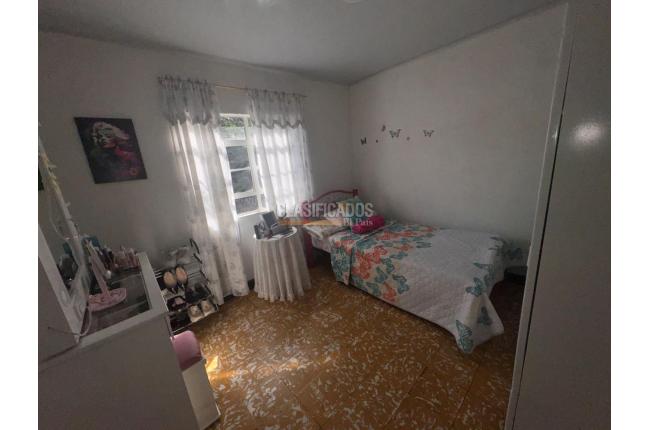 Casas, Venta, La Esmeralda - $380.000.000
