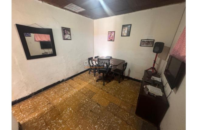 Casas, Venta, La Esmeralda - $380.000.000
