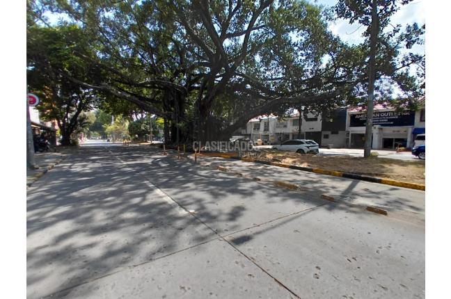 Locales y Bodegas, Alquiler, Camino Real - $7.000.000