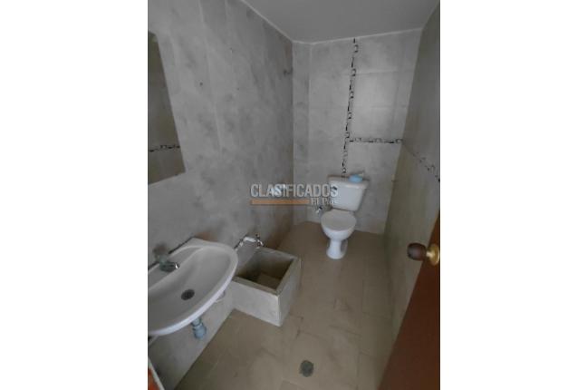 Locales y Bodegas, Alquiler, Camino Real - $8.000.000