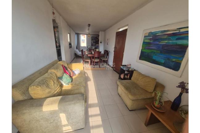 Apartamentos, Venta, Primero de Mayo - $240.000.000