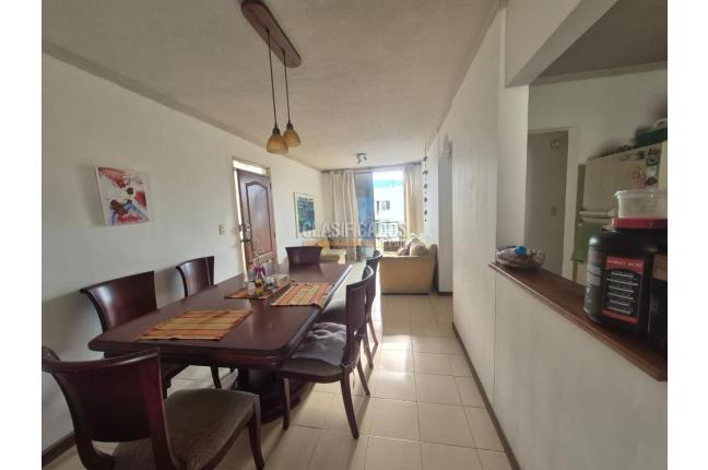 Apartamentos, Venta, Primero de Mayo - $240.000.000