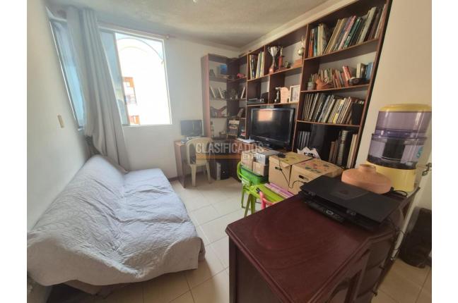 Apartamentos, Venta, Primero de Mayo - $240.000.000