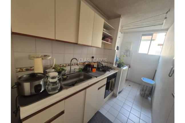 Apartamentos, Venta, Primero de Mayo - $240.000.000