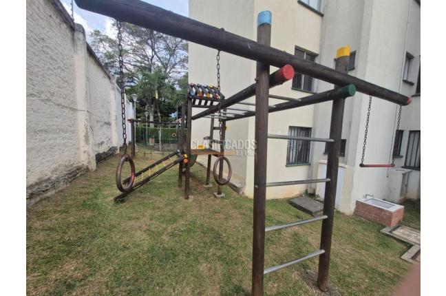Apartamentos, Venta, Primero de Mayo - $240.000.000