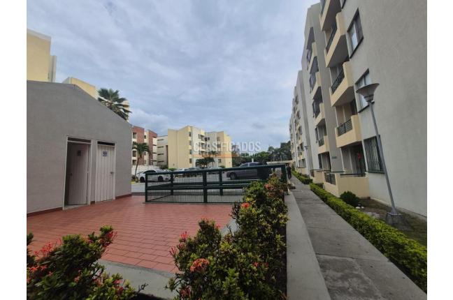 Apartamentos, Venta, Primero de Mayo - $240.000.000