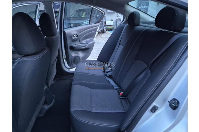 Nissan Versa 2017 - $48.900.000