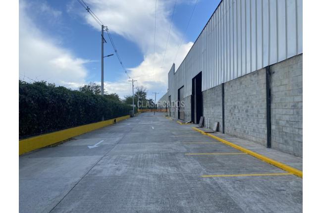 Locales y Bodegas, Alquiler en Yumbo