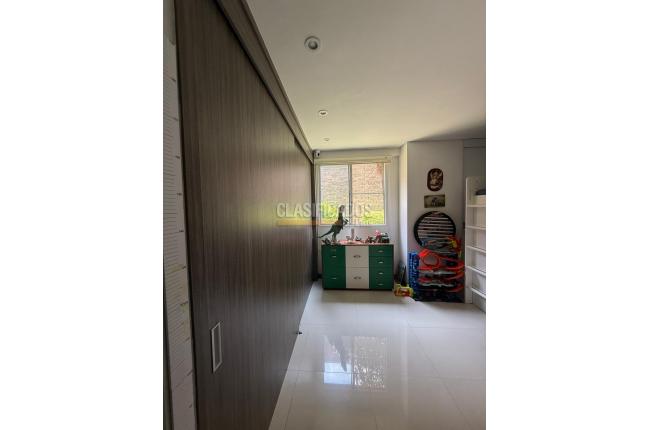 Apartamentos, Venta, Cristales - $880.000.000