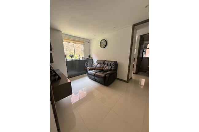 Apartamentos, Venta, Cristales - $880.000.000