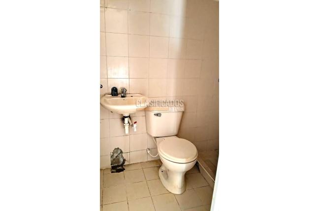 Locales y Bodegas, Alquiler, Barranquilla - $1.800.000