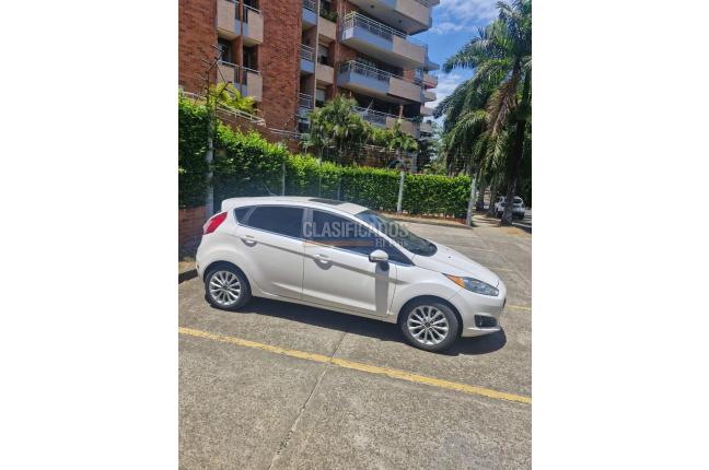 Ford Fiesta 2017 - $42.500.000