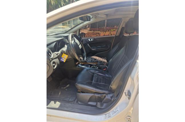 Ford Fiesta 2017 - $42.500.000