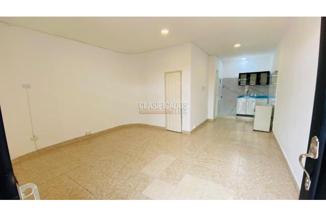 Apartaestudios, Alquiler, 20 de Julio - $850.000