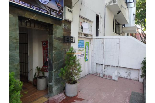 Locales y Bodegas, Alquiler, El Peñón - $2.400.000