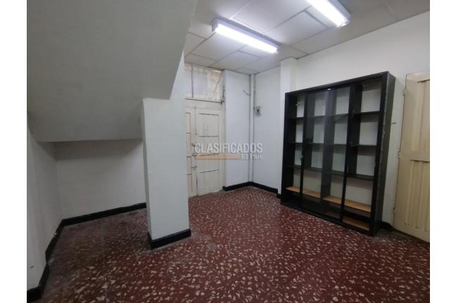 Locales y Bodegas, Alquiler, El Peñón - $2.400.000