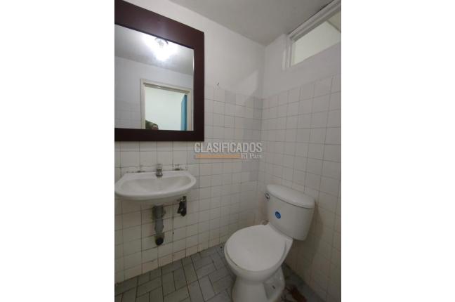 Locales y Bodegas, Alquiler, El Peñón - $2.400.000