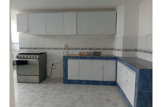 Apartamentos, Alquiler, Versalles - $4.000.000