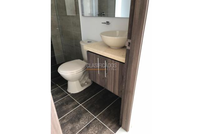 Apartamentos, Alquiler, La Hacienda - $2.500.000