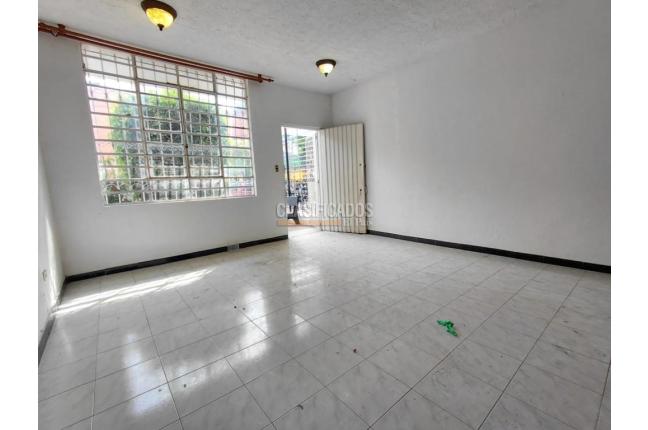 Casas, Alquiler, Granada - $5.000.000