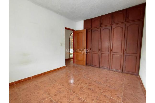 Casas, Alquiler, Granada - $5.000.000