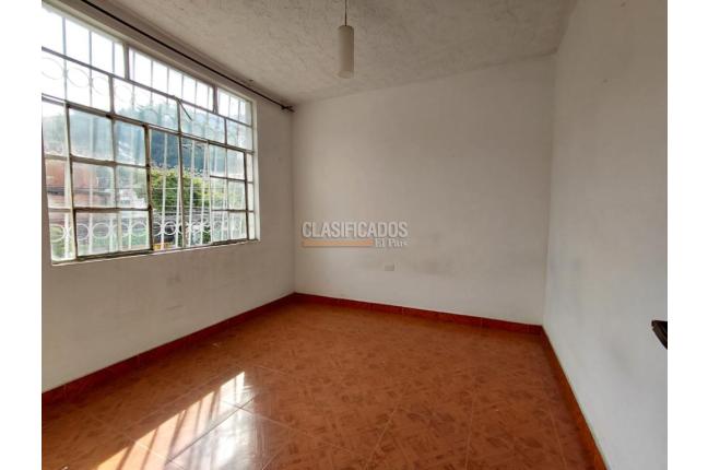 Casas, Alquiler, Granada - $5.000.000