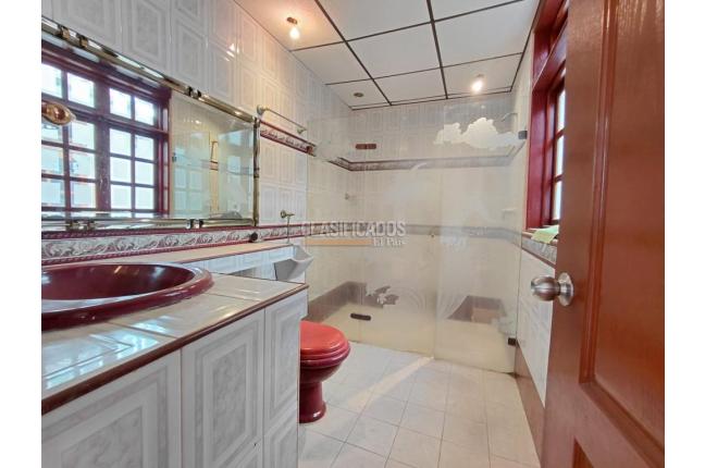 Casas, Alquiler, Granada - $5.000.000