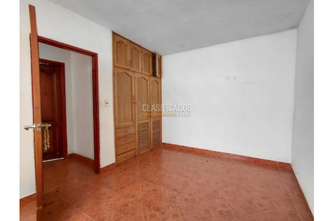 Casas, Alquiler, Granada - $5.000.000