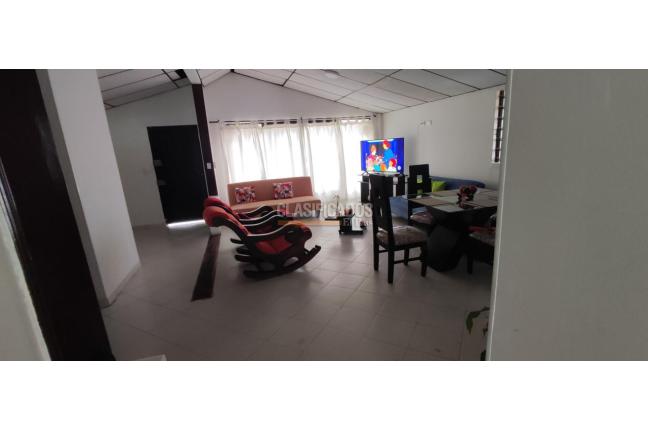 Casas, Alquiler, La Flora - $3.000.000