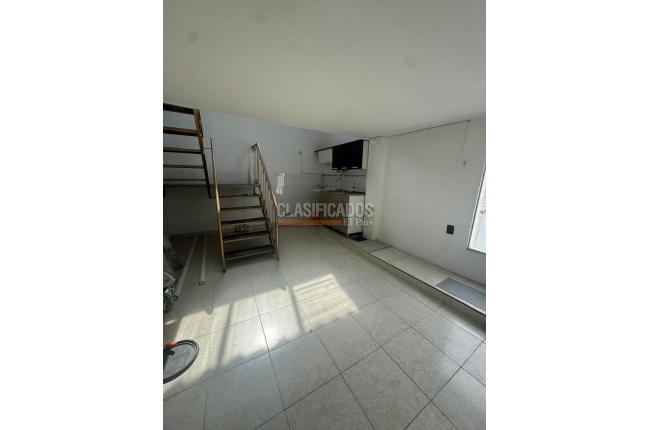 Edificios, Alquiler, Versalles - $900.000