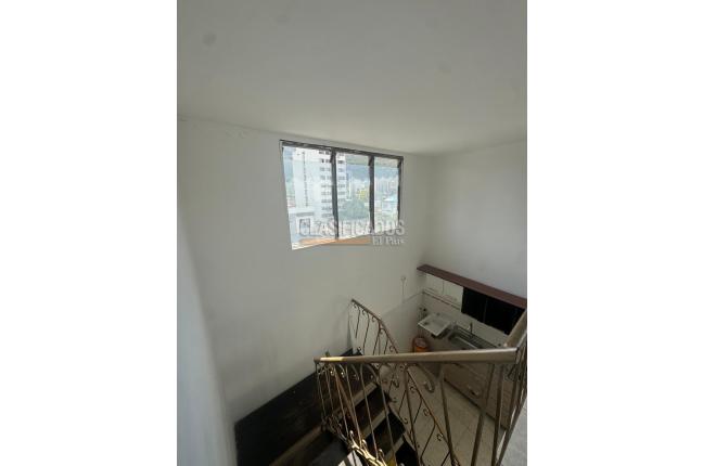Edificios, Alquiler, Versalles - $900.000