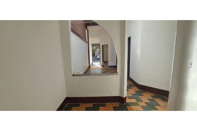 Casas, Alquiler en Alameda