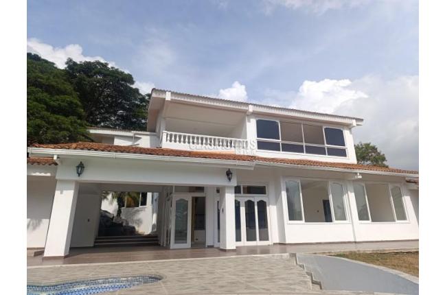 Casas, Venta en Yumbo
