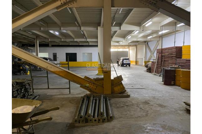 Locales y Bodegas, Alquiler, La Alianza - $17.000.000
