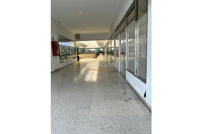 Locales y Bodegas, Venta, Centro Ccial. Antonio Nariño - $250.000.000