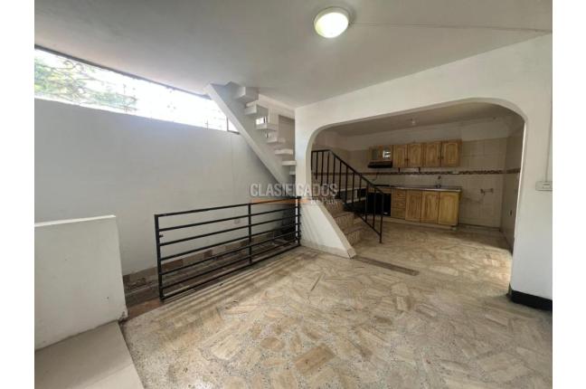 Casas, Alquiler, Capri - $3.500.000