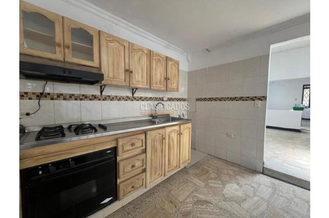 Casas, Alquiler, Capri - $3.500.000