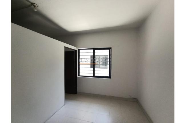 Locales y Bodegas, Alquiler, La Flora - $5.500.000