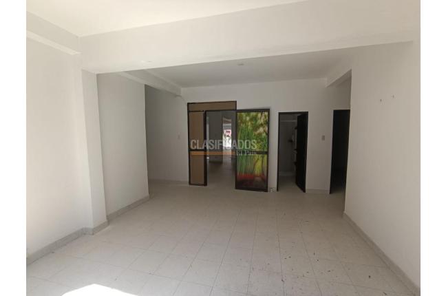 Locales y Bodegas, Alquiler, La Flora - $5.500.000