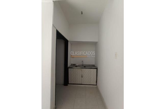 Locales y Bodegas, Alquiler, La Flora - $5.500.000