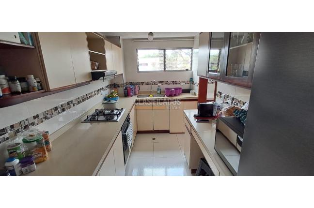 Apartamentos, Venta, Multicentro - $730.000.000