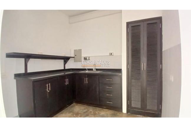 Locales y Bodegas, Alquiler, El Bosque - $14.000.000