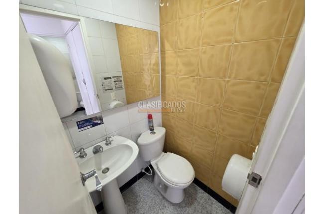 Locales y Bodegas, Alquiler, Granada - $6.000.000