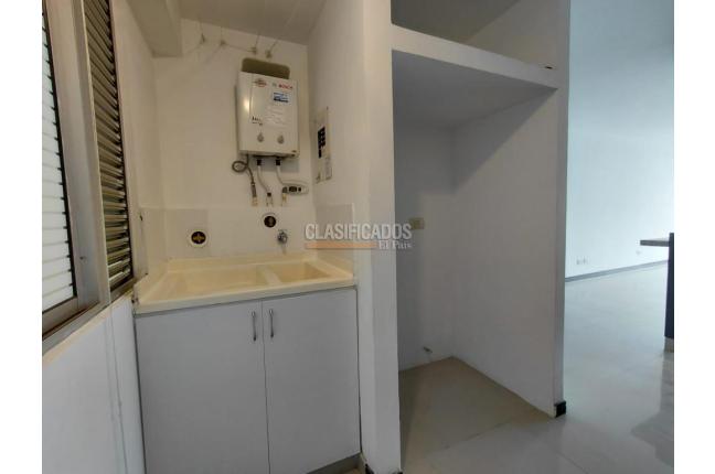 Apartamentos, Alquiler, Cristales - $3.000.000