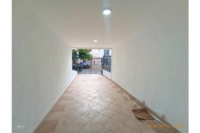Apartamentos, Alquiler, El Refugio - $1.700.000