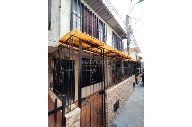 Casas, Venta en Villa del Lago