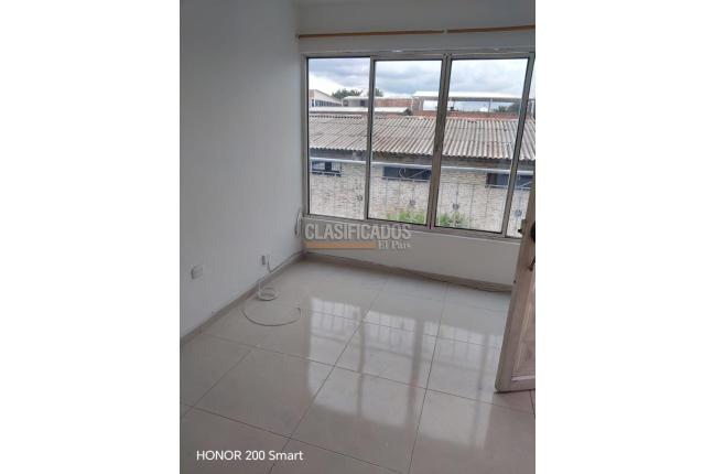 Apartaestudios, Alquiler, Yira Castro - $700.000