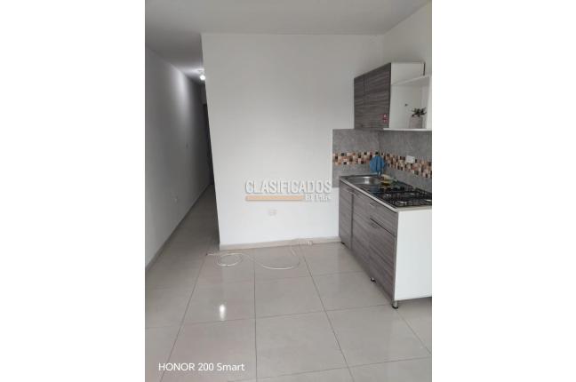 Apartaestudios, Alquiler, Yira Castro - $700.000