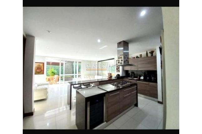 Casas, Alquiler en Ciudad Jardín