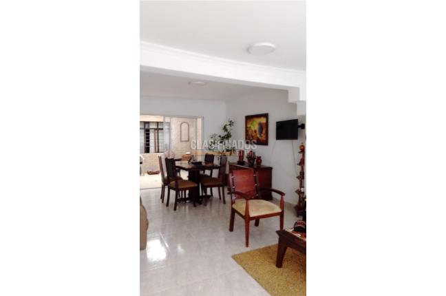 Casas, Venta, Primero de Mayo - $460.000.000